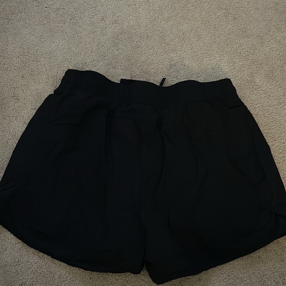 Black running shorts - Picture 3 of 8